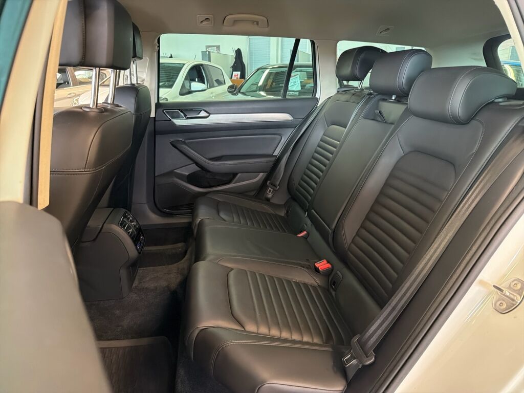 Volkswagen Passat 2016 Valkoinen