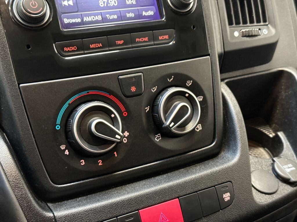 Peugeot Boxer 2021 Valkoinen