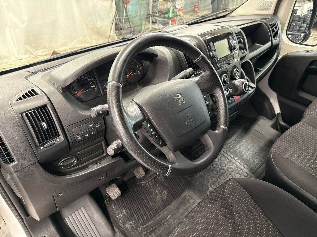 Peugeot Boxer 2021 Valkoinen