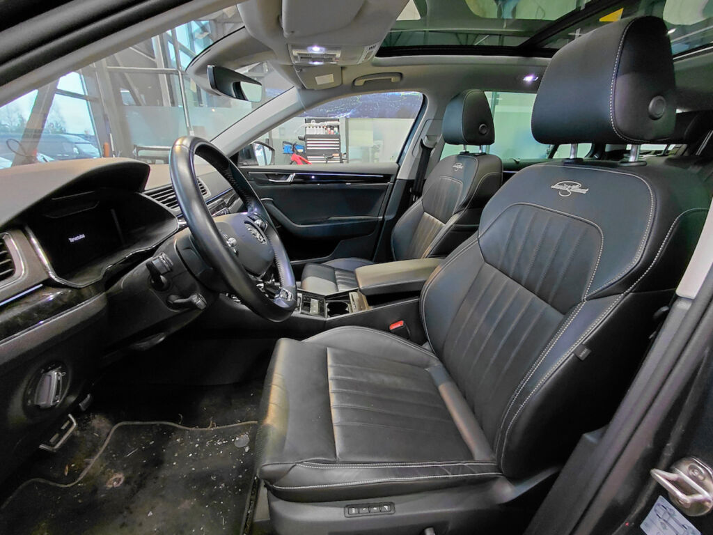 Skoda Superb 2021 Harmaa