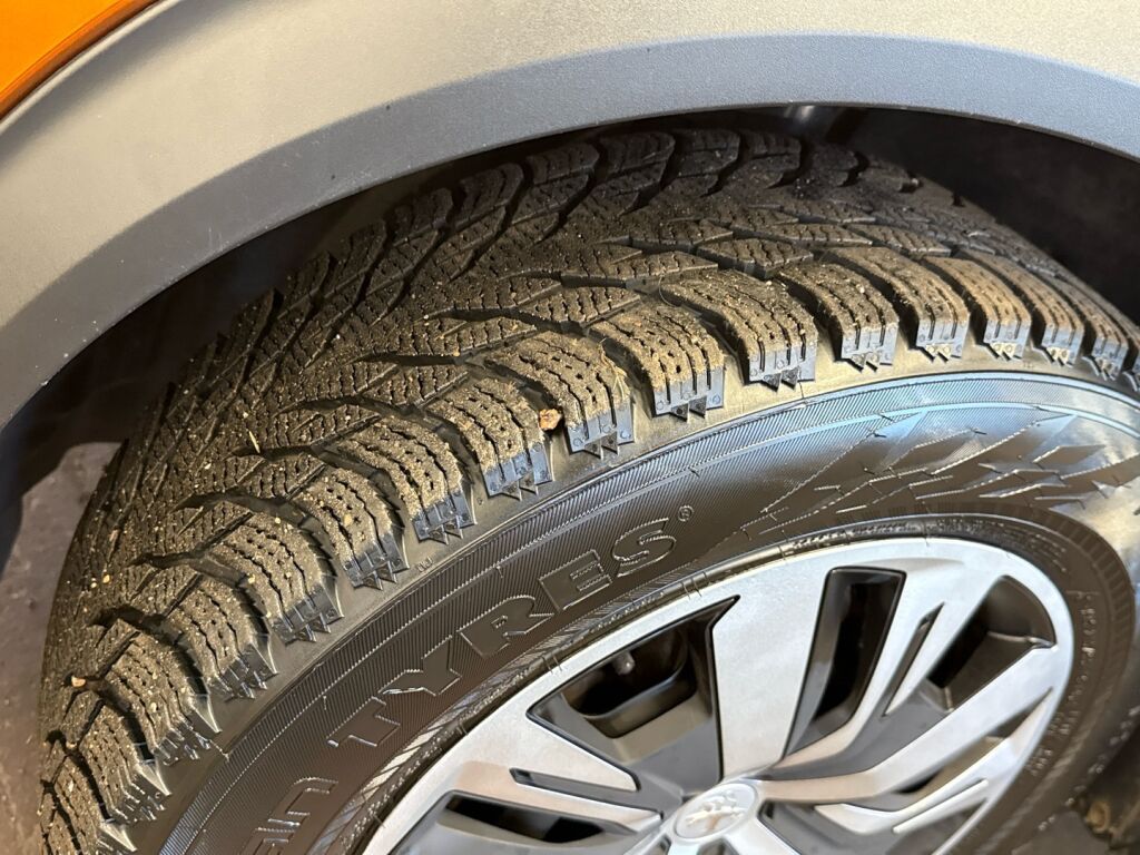 Peugeot 2008 2021 Oranssi