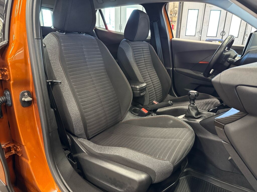 Peugeot 2008 2021 Oranssi