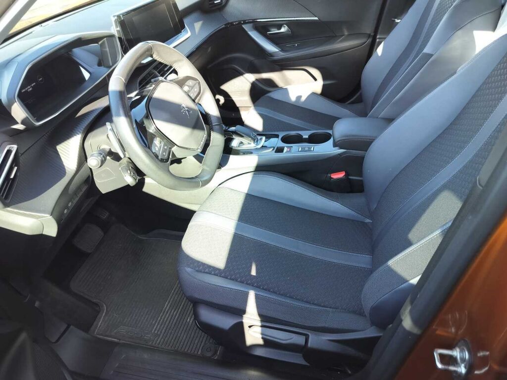 Peugeot 2008 2021, kuva 4/4