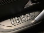 Peugeot 2008 2021 Oranssi