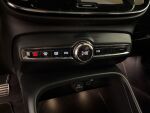 Volvo XC40 2021 Musta