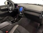Volvo XC40 2021 Musta
