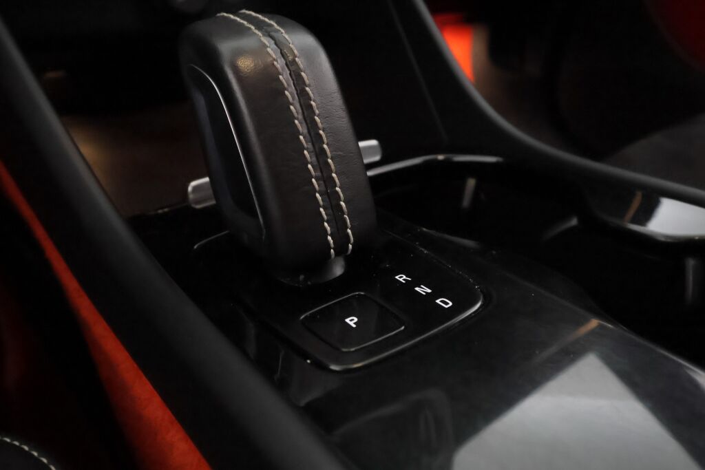 Volvo XC40 2020 Harmaa