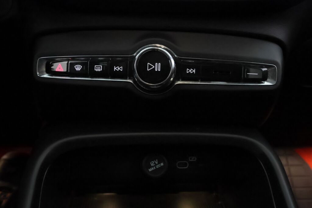 Volvo XC40 2020 Harmaa