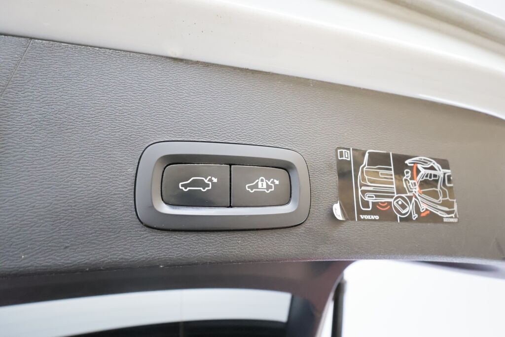 Volvo XC40 2020 Harmaa