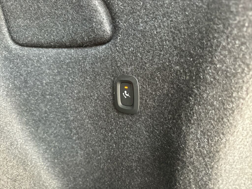 Volvo XC40 2021 Harmaa