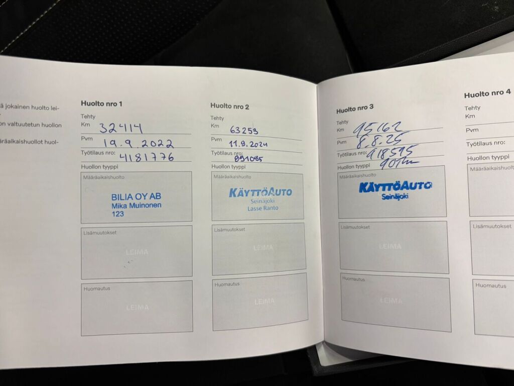 Volvo XC40 2021 Musta