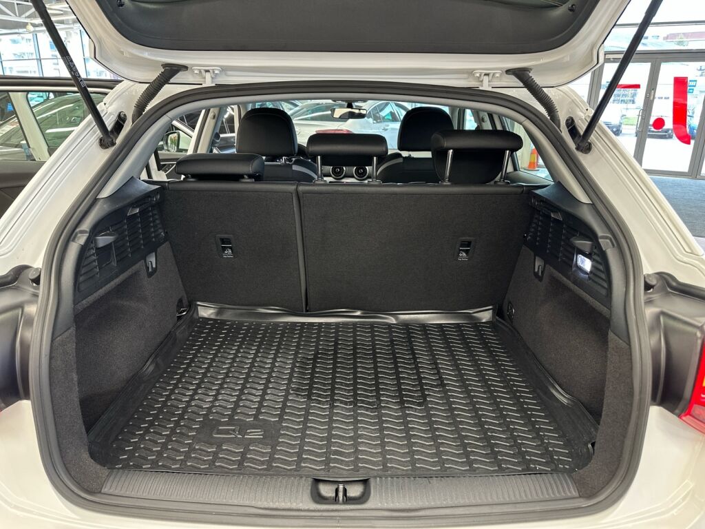 Audi Q2 2021 Valkoinen