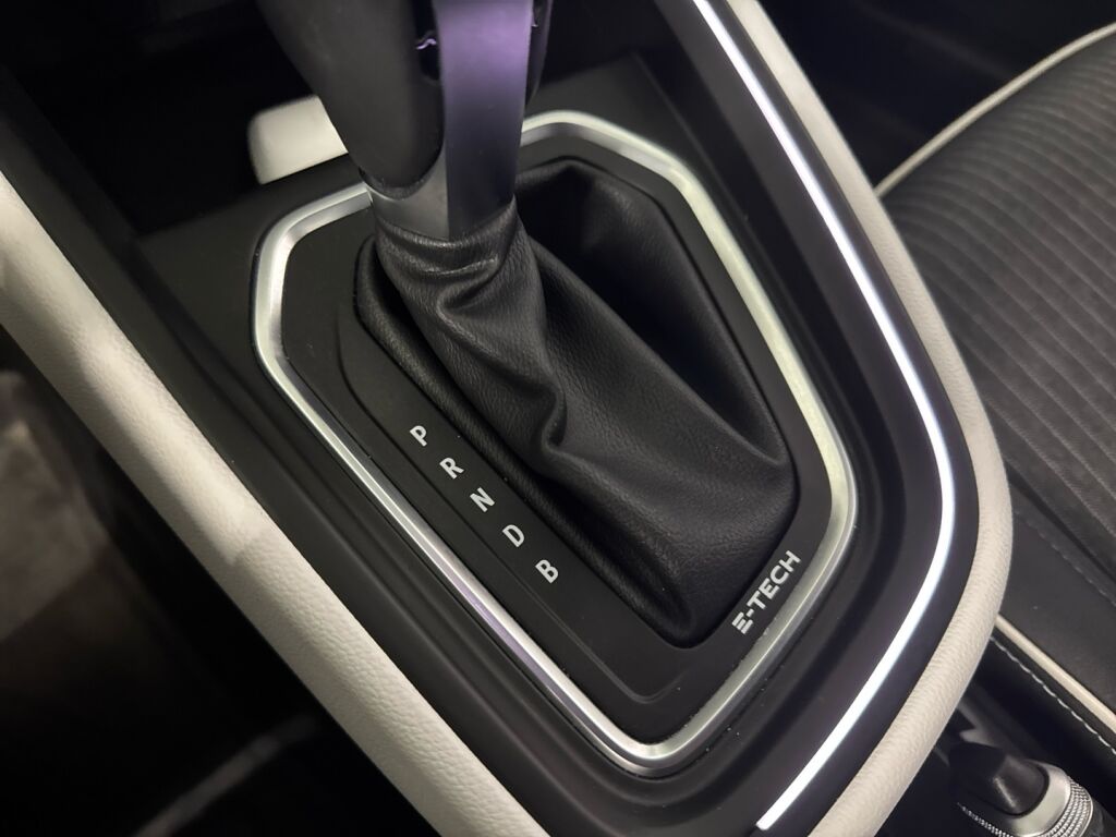 Renault Clio 2021 Valkoinen