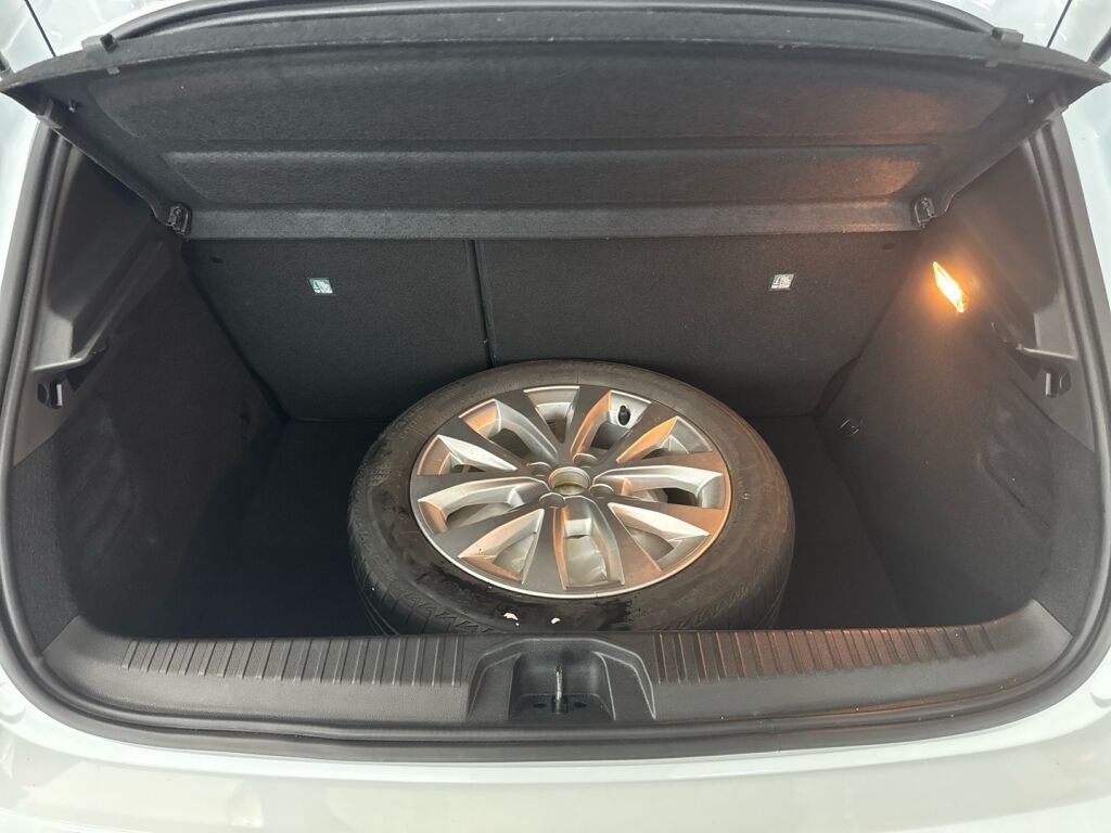 Renault Clio 2021 Valkoinen