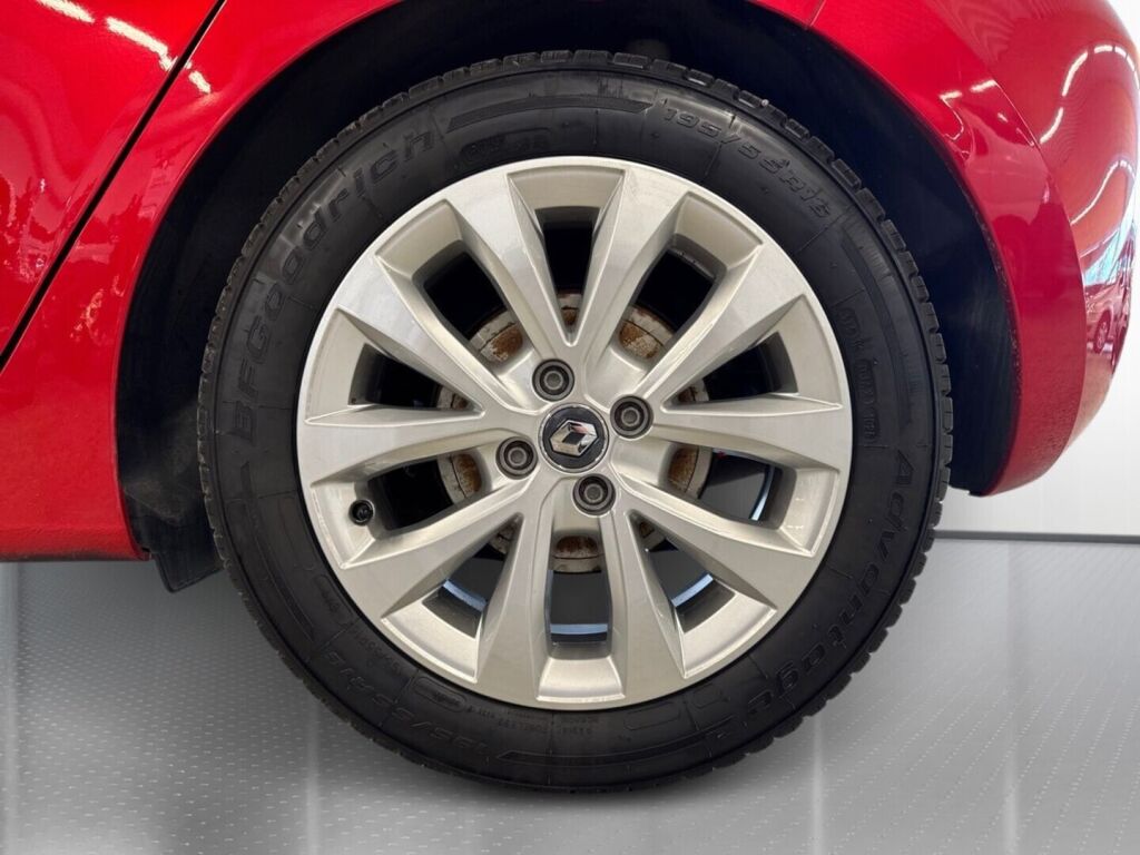 Renault Clio 2021 Punainen