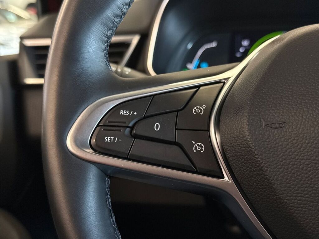 Renault Clio 2021 Punainen