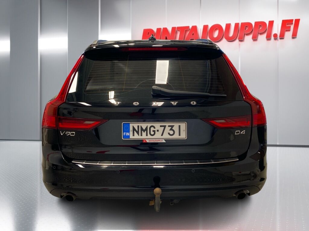 Volvo V90 2018 Musta