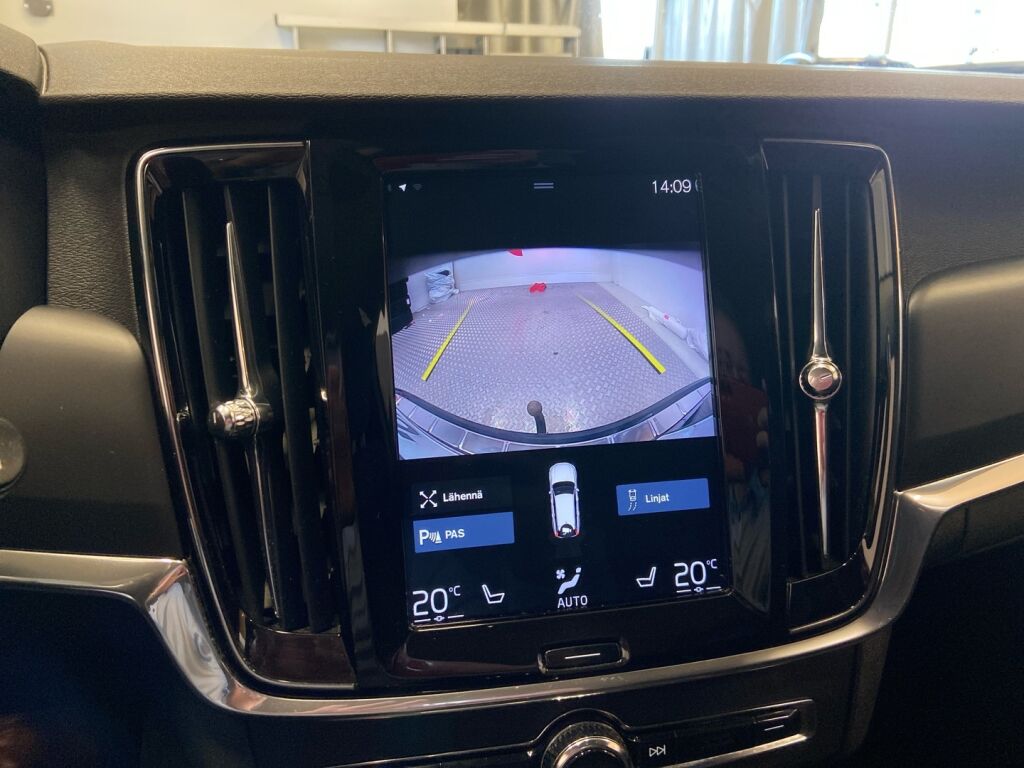 Volvo V90 2018 Musta