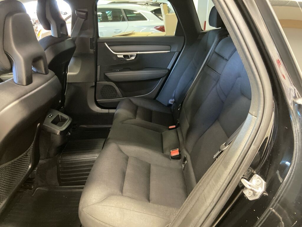 Volvo V90 2018 Musta