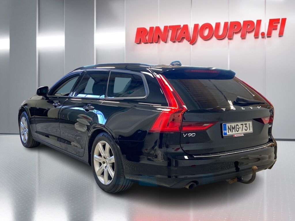 Volvo V90 2018 Musta