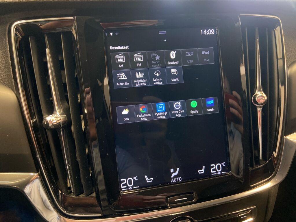 Volvo V90 2018 Musta