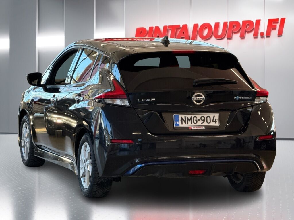 Nissan Leaf 2021 Musta
