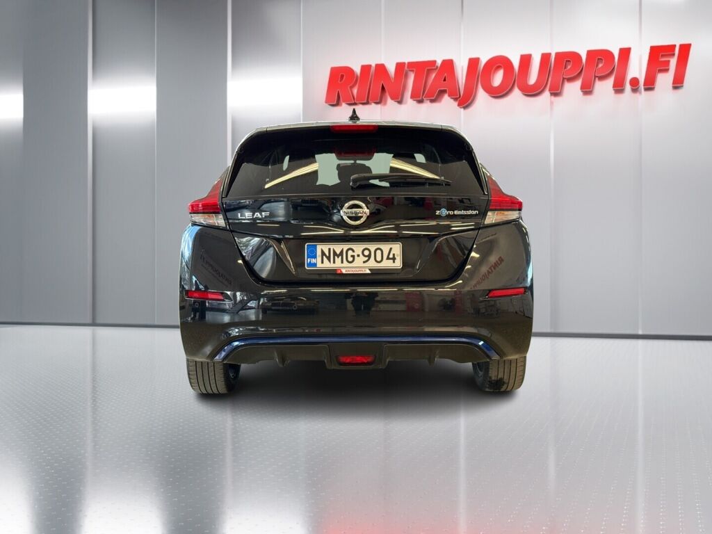 Nissan Leaf 2021 Musta