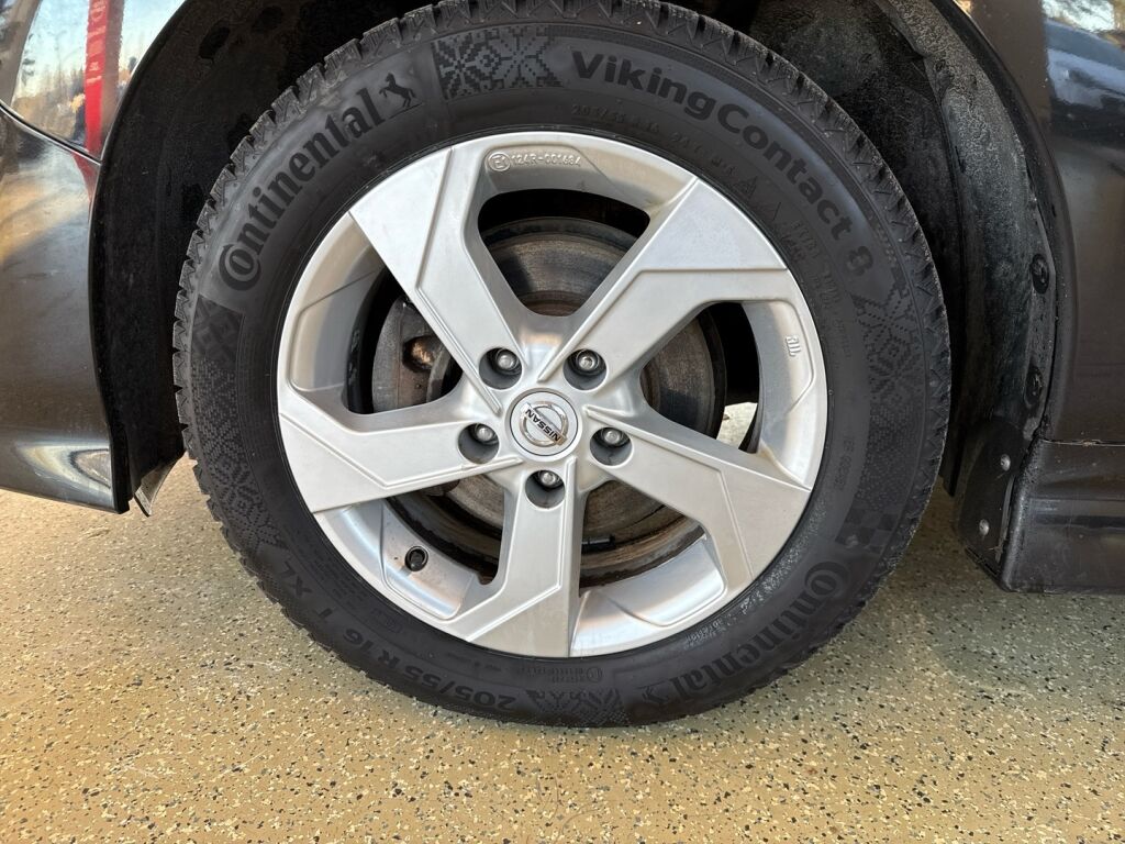 Nissan Leaf 2021 Musta