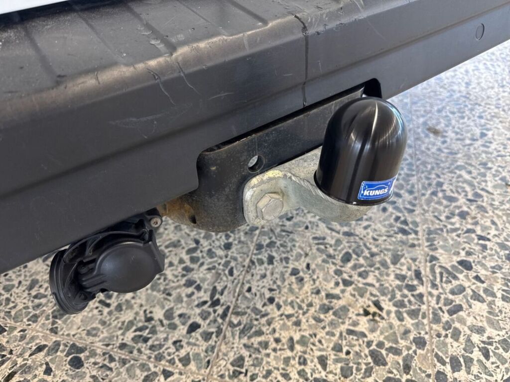 Renault Trafic 2021 Valkoinen