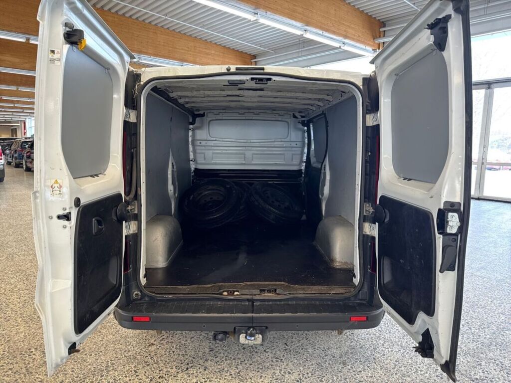 Renault Trafic 2021 Valkoinen