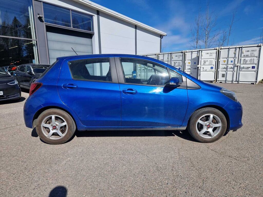 Toyota Yaris 2016 Sininen