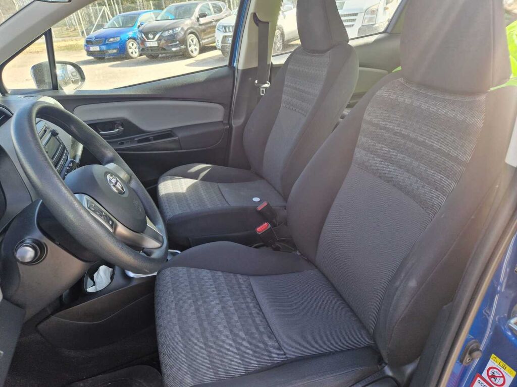 Toyota Yaris 2016 Sininen