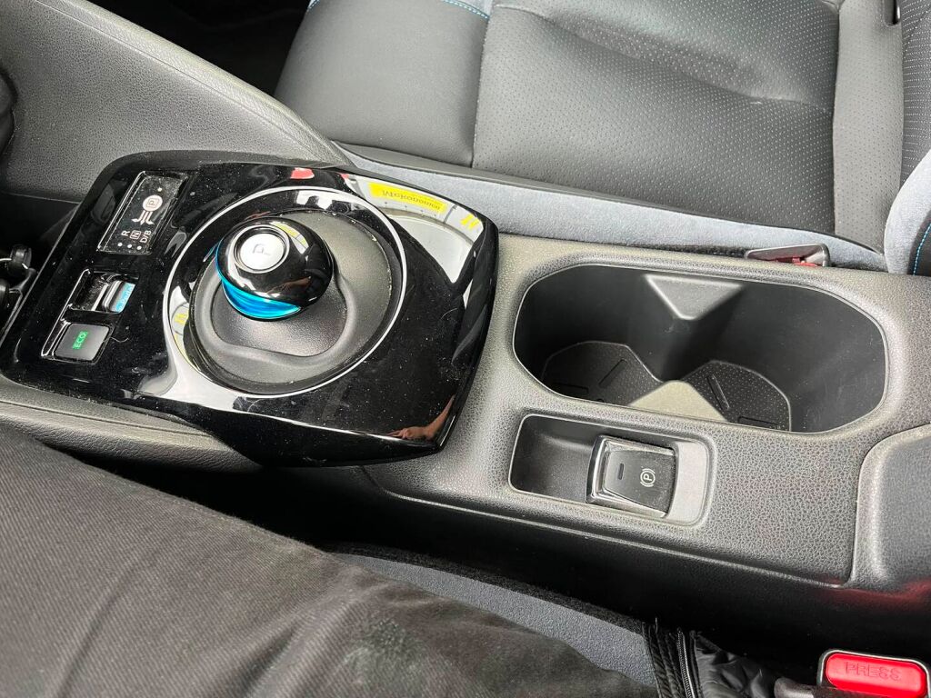 Nissan Leaf 2019 Harmaa