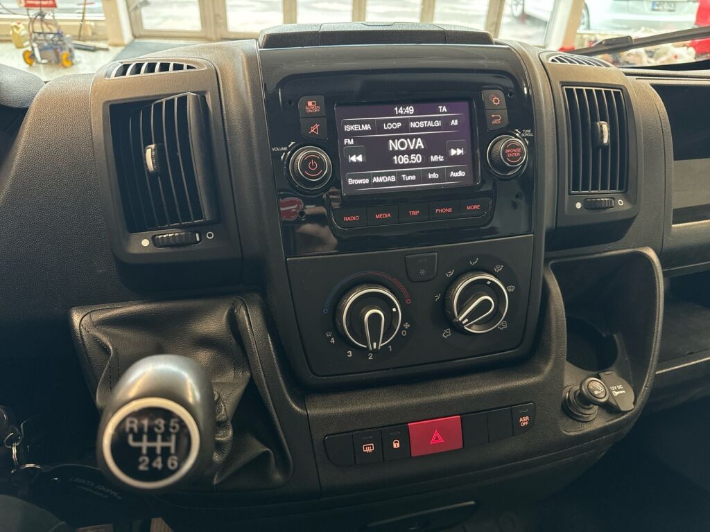 Opel Movano 2022 Musta