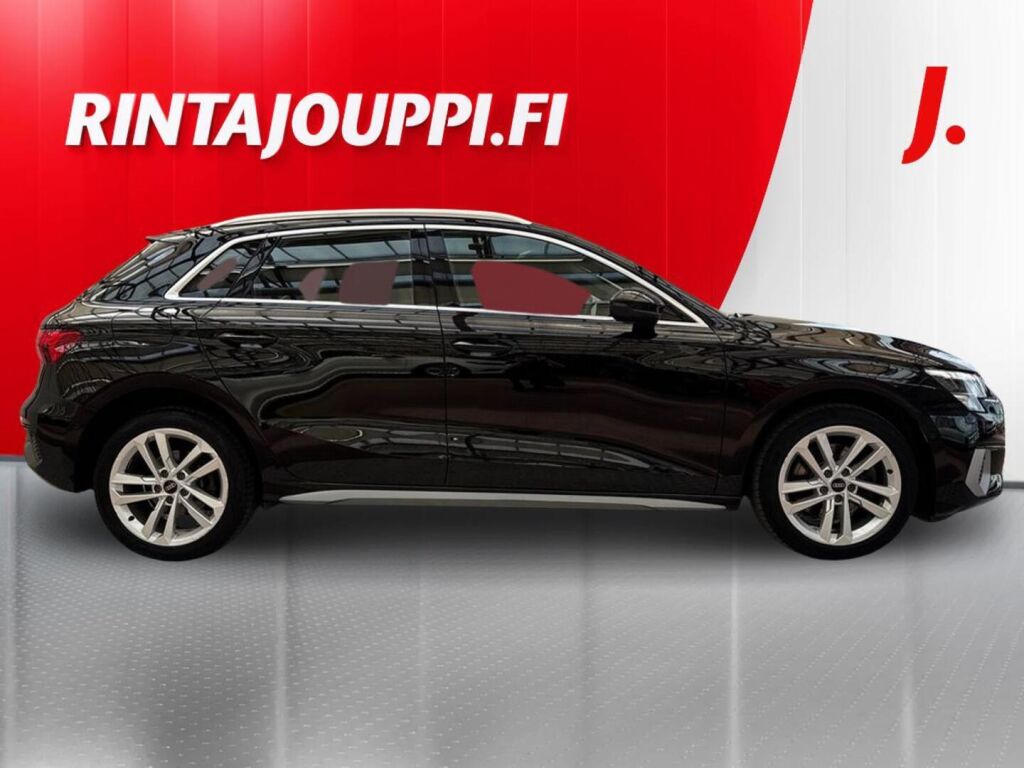 Audi A3 2022 Musta metalli(Mythos black)