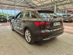 Audi A3 2022 Musta metalli(Mythos black)