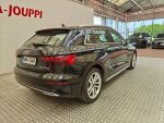 Audi A3 2022 Musta metalli(Mythos black)