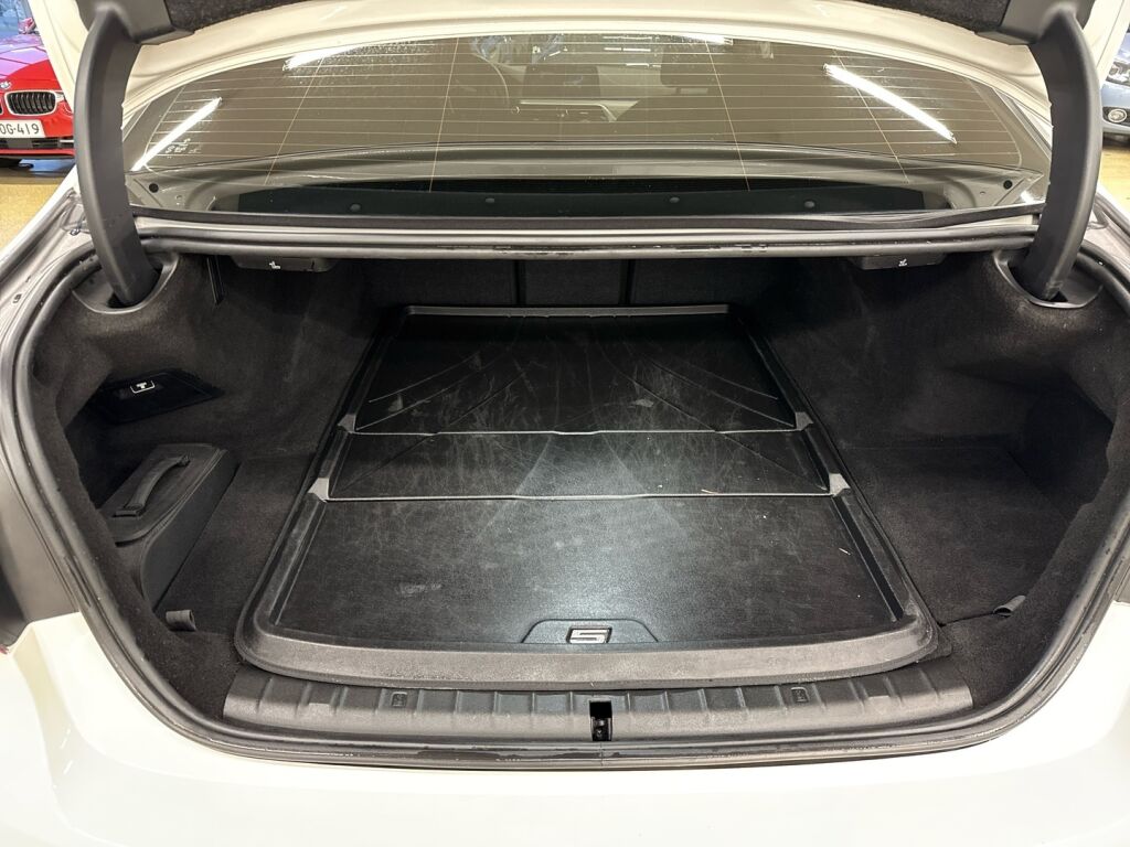 BMW 530 2020 Valkoinen