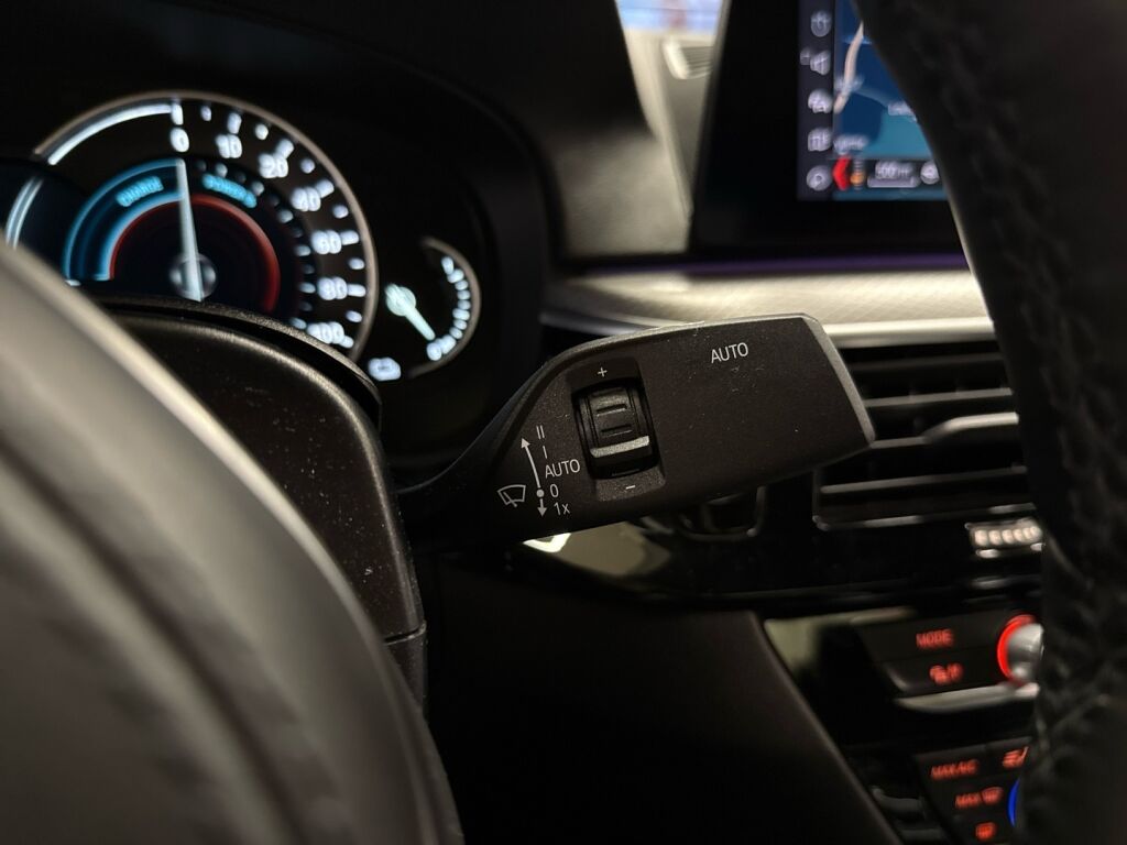 BMW 530 2020 Valkoinen