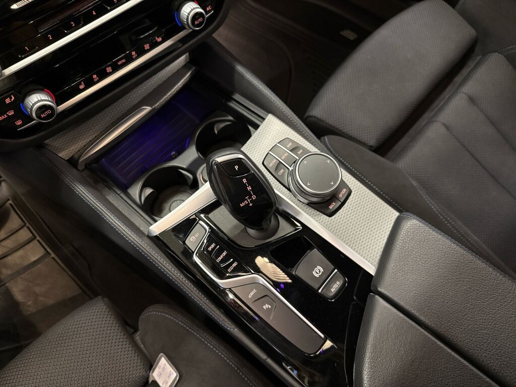 BMW 530 2020 Valkoinen