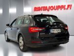 Skoda Superb 2022 Musta