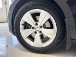 Skoda Superb 2022 Musta