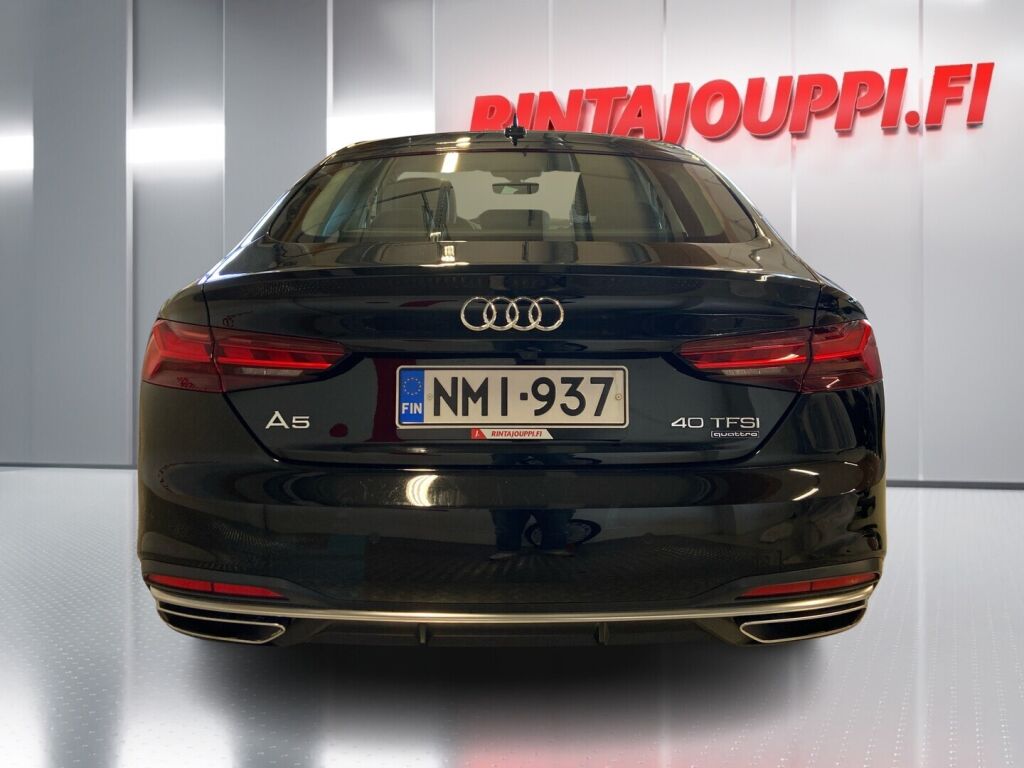 Audi A5 2022 Musta