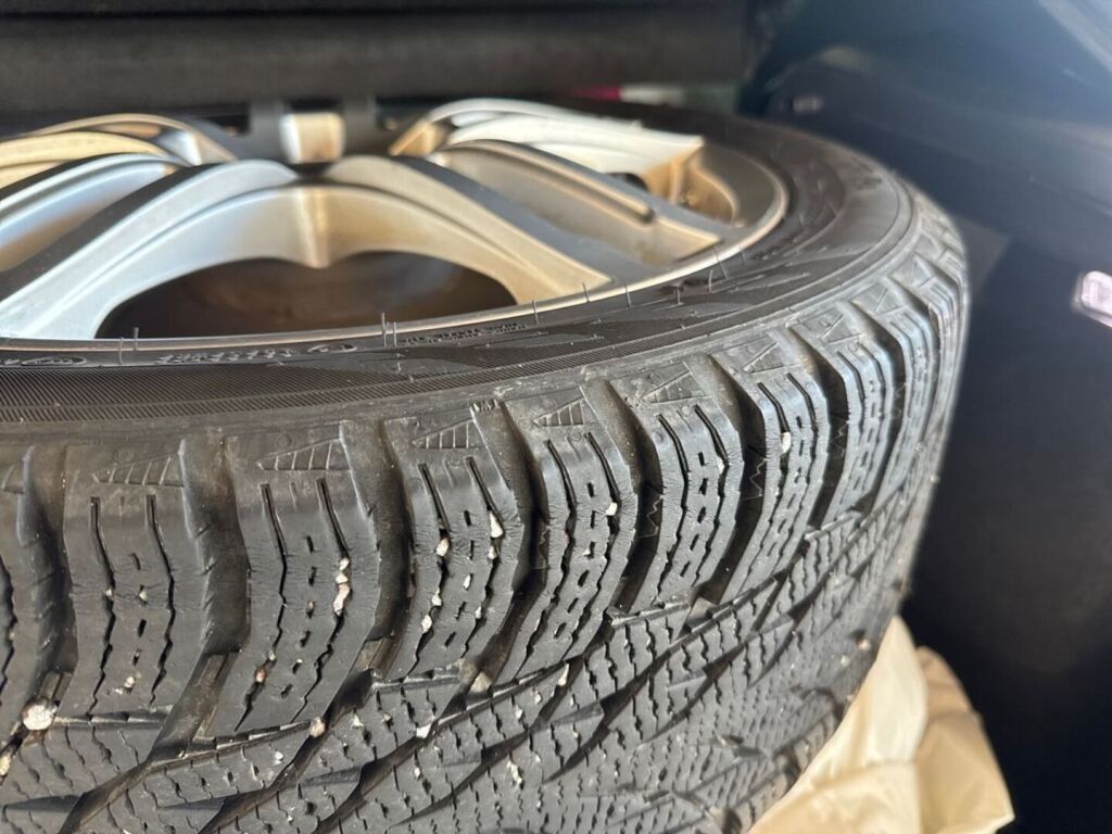 Seat Leon 2021 Metallinhohto Harmaa