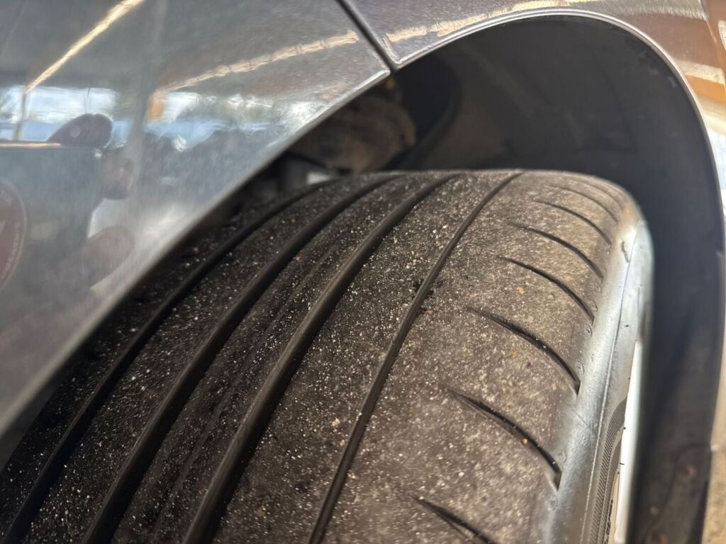 Seat Leon 2021 Metallinhohto Harmaa