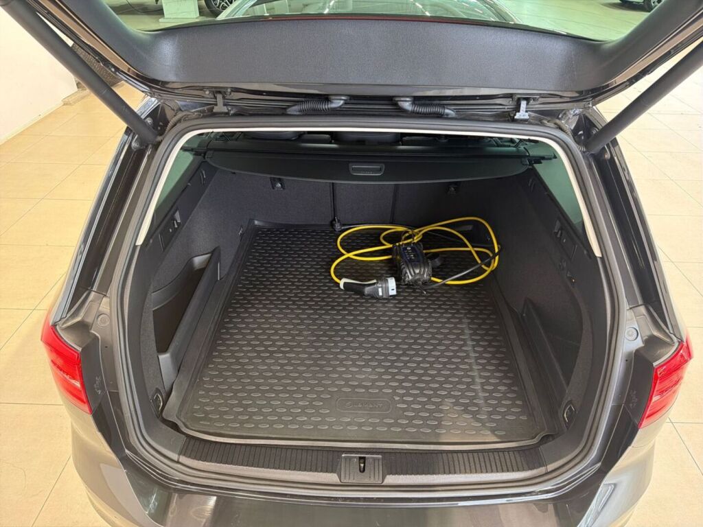 Volkswagen Passat 2018 Harmaa