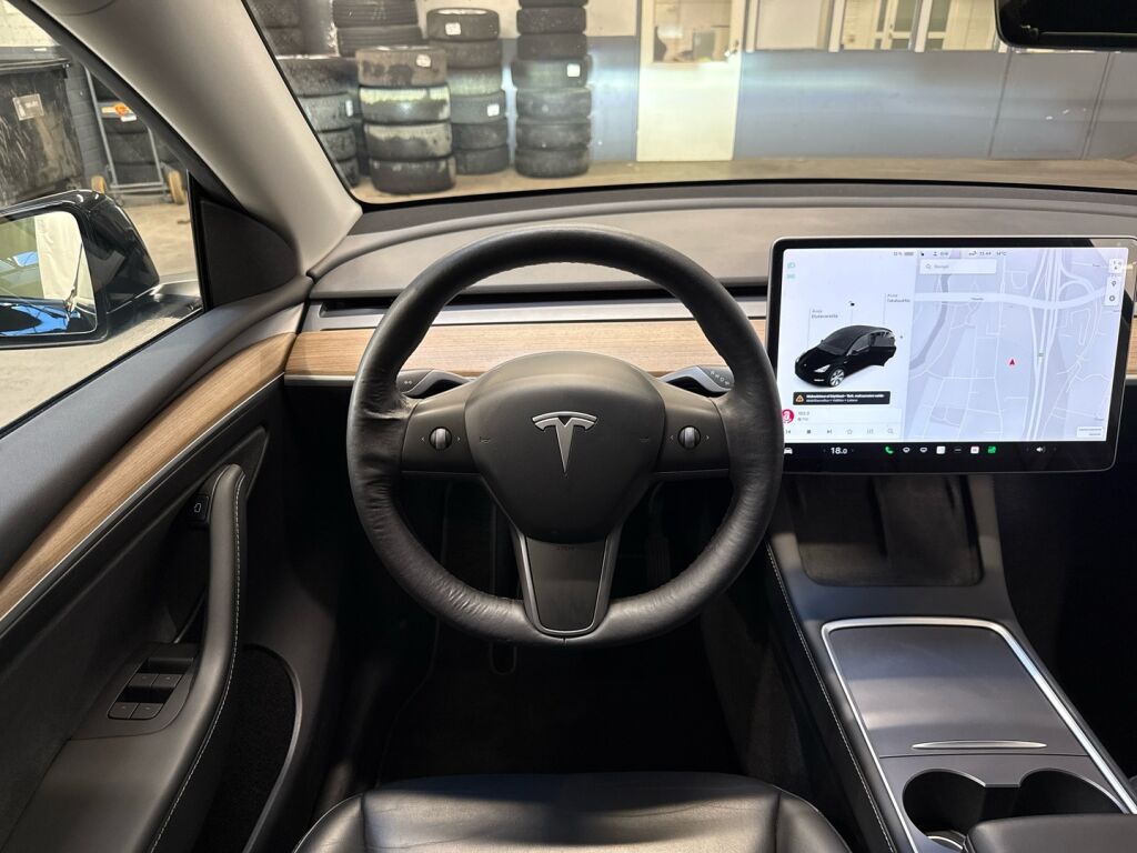 Tesla Model Y 2021 Musta