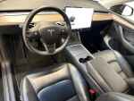 Tesla Model Y 2021 Musta