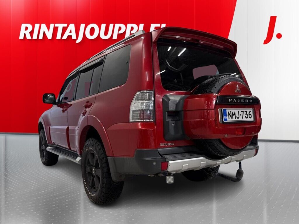 Mitsubishi Pajero 2010 Punainen