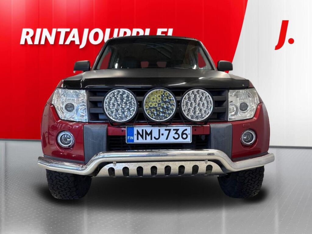 Mitsubishi Pajero 2010 Punainen